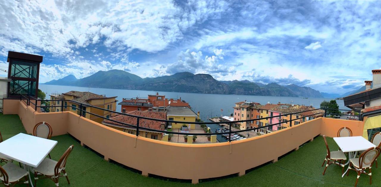 Hotel Sorriso Бренцоне сул Гарда Екстериор снимка