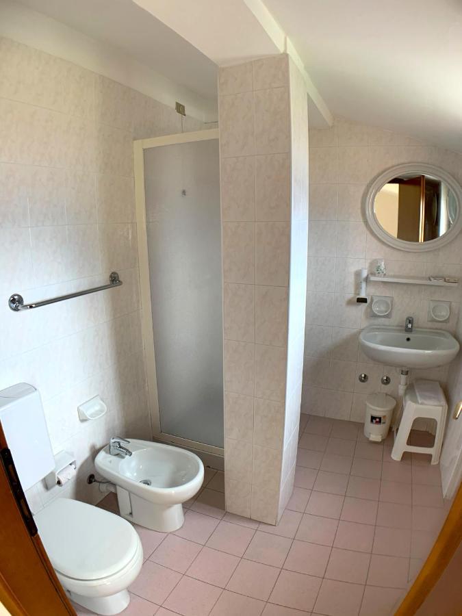 Hotel Sorriso Бренцоне сул Гарда Екстериор снимка