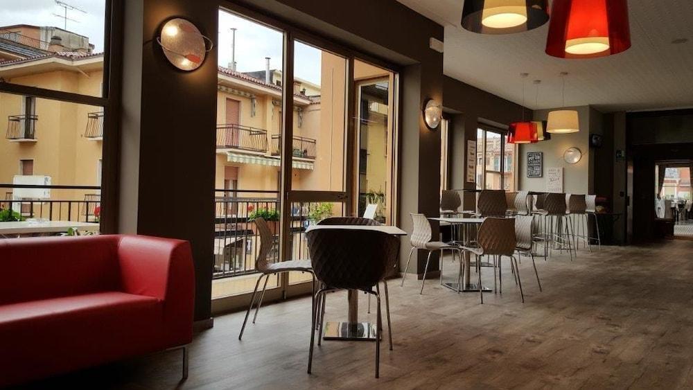Hotel Sorriso Бренцоне сул Гарда Екстериор снимка