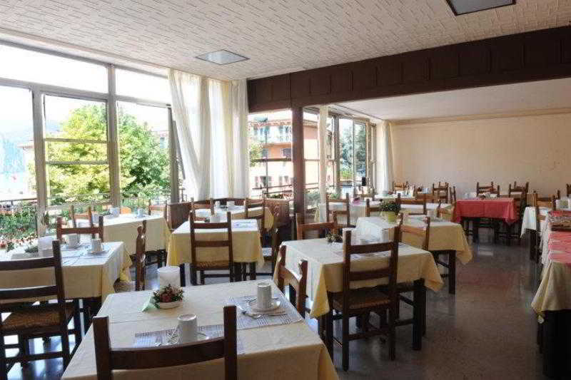 Hotel Sorriso Бренцоне сул Гарда Екстериор снимка